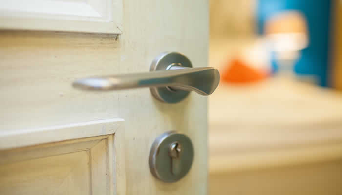 Qualified Commercial Locksmith Services on-call 24 hours a day